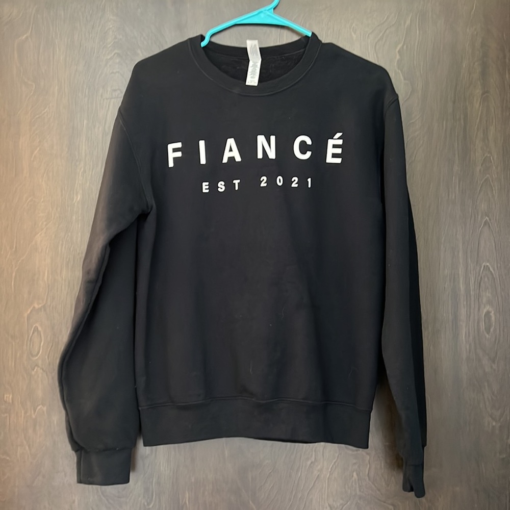 Fiancé 2021 sweater - Picture 2 of 3